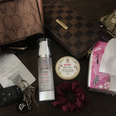 Customer review photo for Wow Ivory Shade Handi Base - Matte Foundation