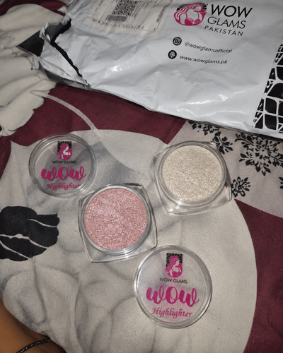 Customer review photo for Lightening Shade Highlighter Makeup