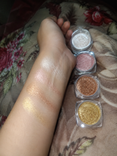 Customer review photo for Wow Highlighter Makeup Deal