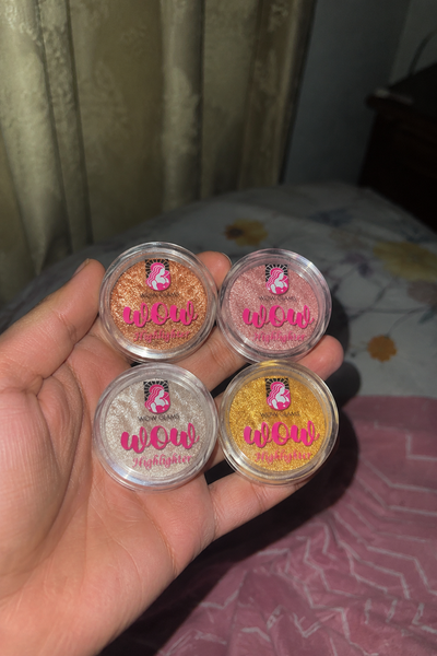 Customer review photo for Wow Highlighter Makeup Deal