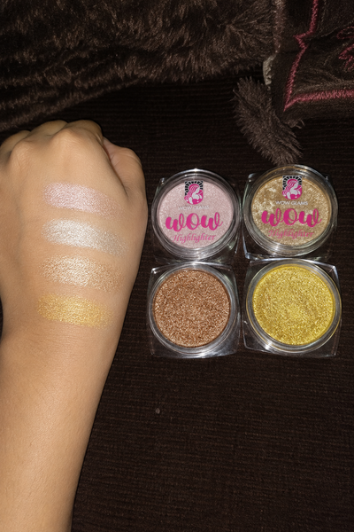 Customer review photo for Wow Highlighter Makeup Deal