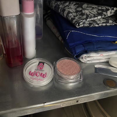 Customer review photo for Lightening Shade Highlighter Makeup