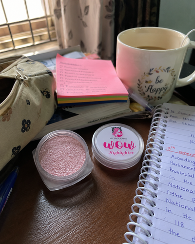 Customer review photo for Lightening Shade Highlighter Makeup