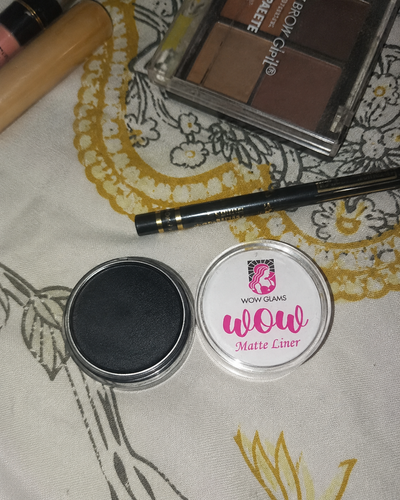 Customer review photo for Wow Black Matte Eye Liner | Wow Cake Liner